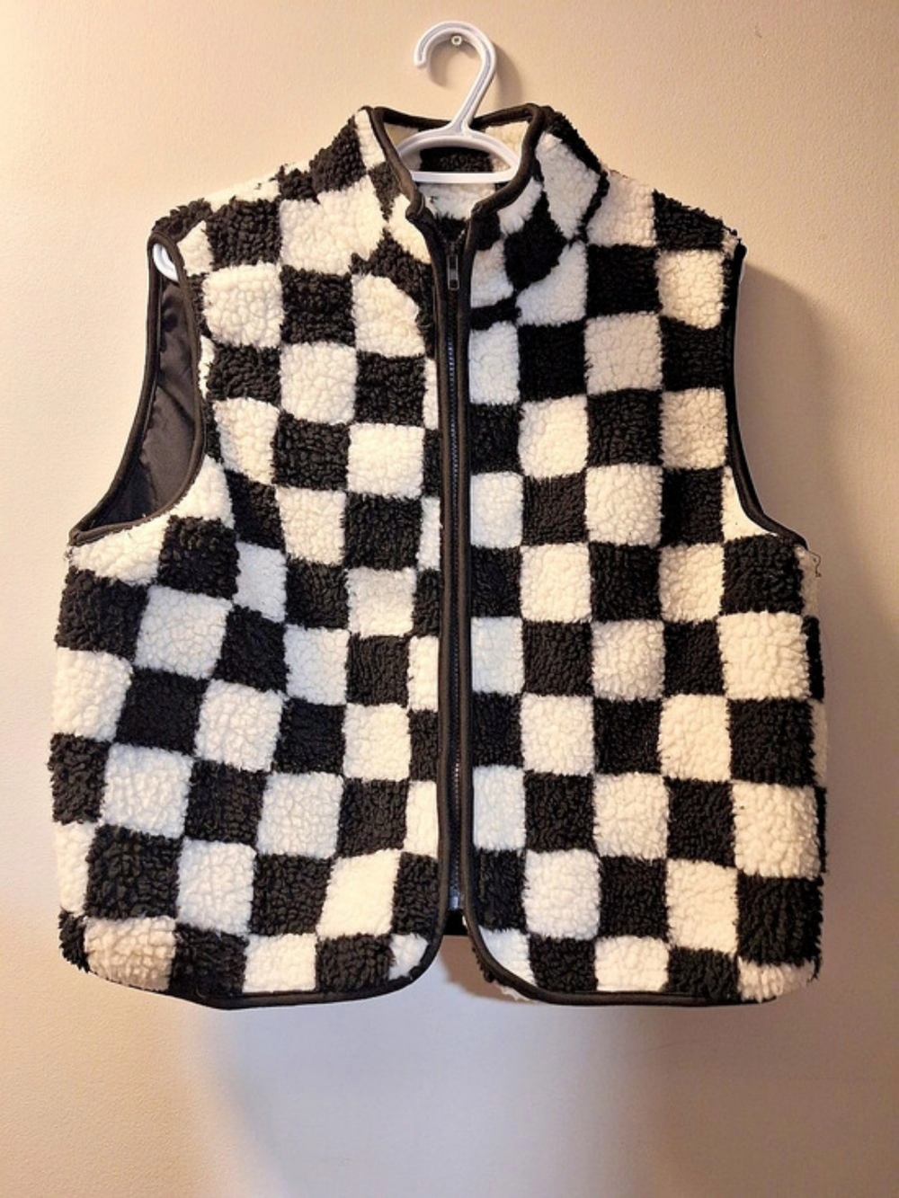 Checkered Fleece Vest in Black & White Like New